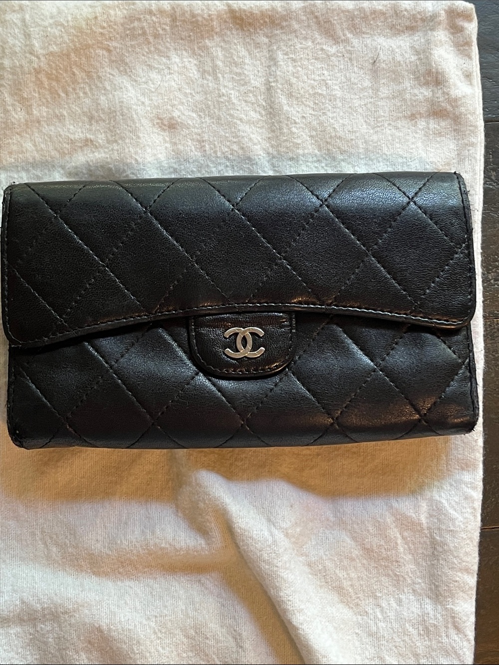 CHANEL Black Quilted Lambskin Flap Clutch with CC Logo